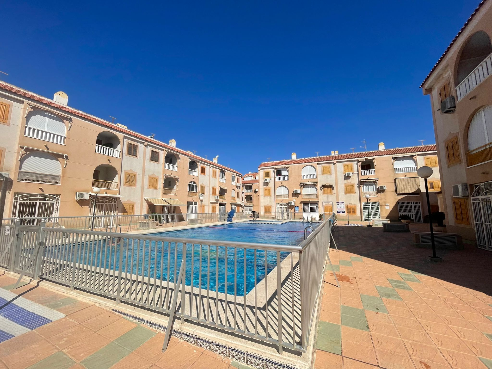 Apartment for sale 300m from Acequión beach in Torrevieja.