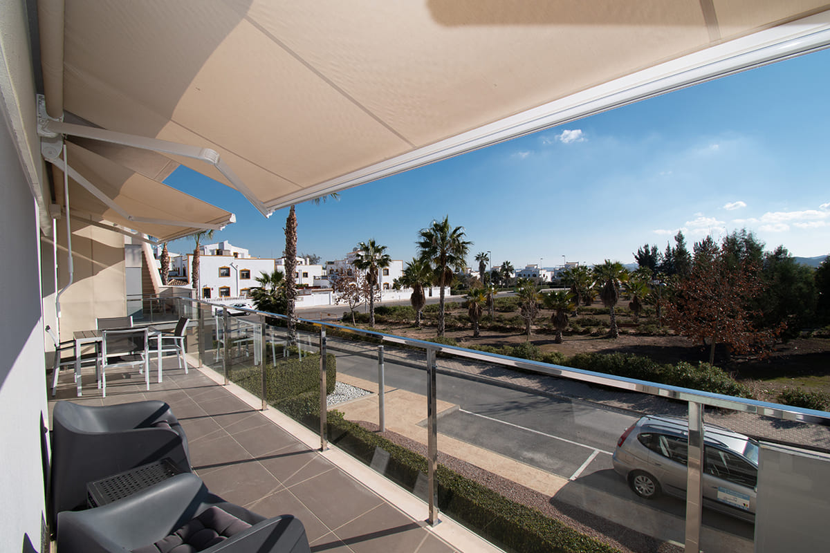 Se vende elegante apartamento en planta alta en el entorno único de Vistabella Golf, Montesinos.