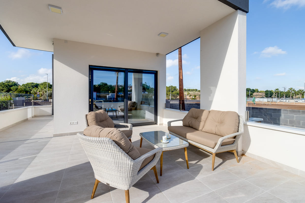 Pre-sale! New-built apartments for sale in a luxurious complex in Los Altos-Villamartin.