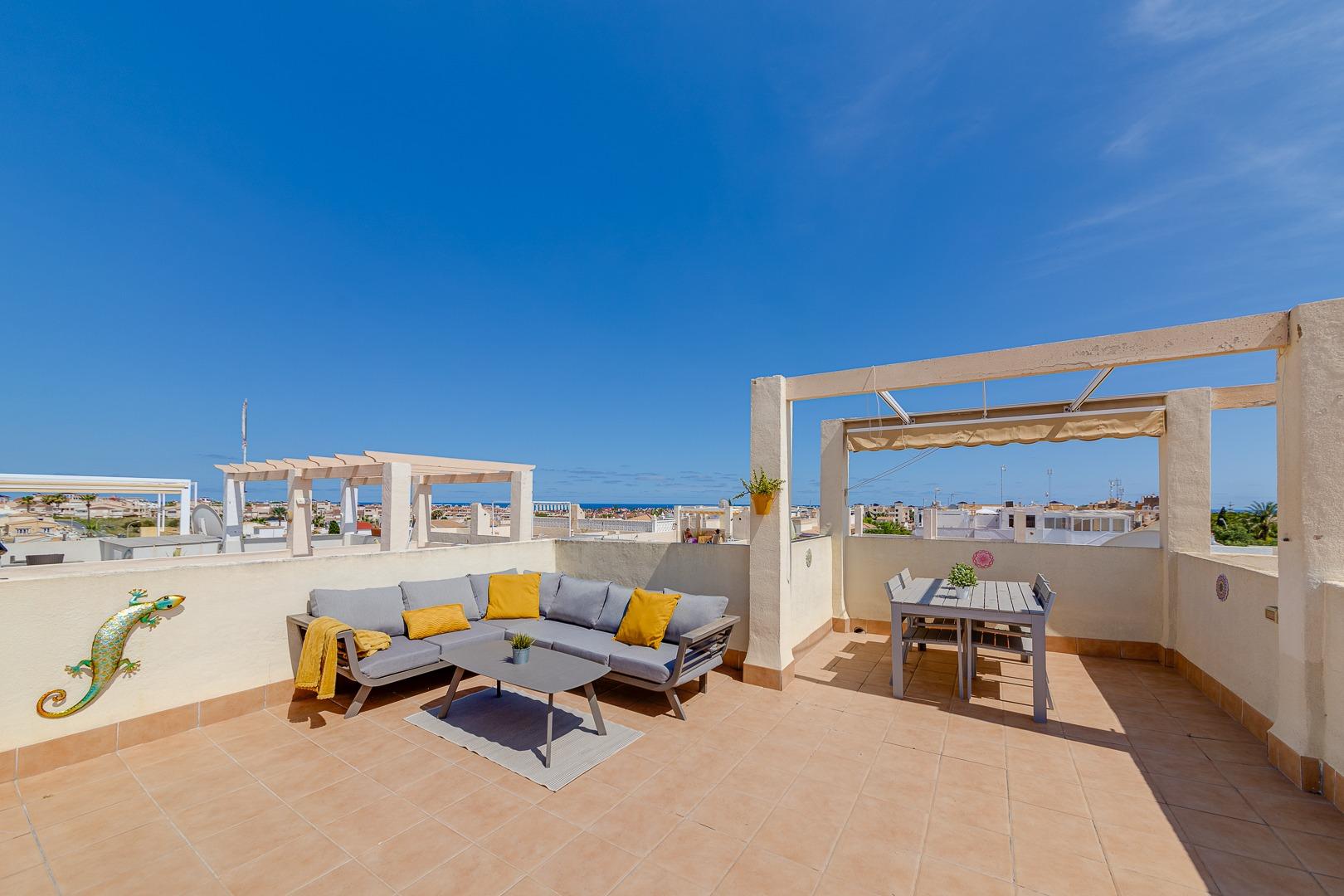 Renovated upstairs apartment for sale with a beautiful roof terrace in the popular area of La Florida, Orihuela Costa.