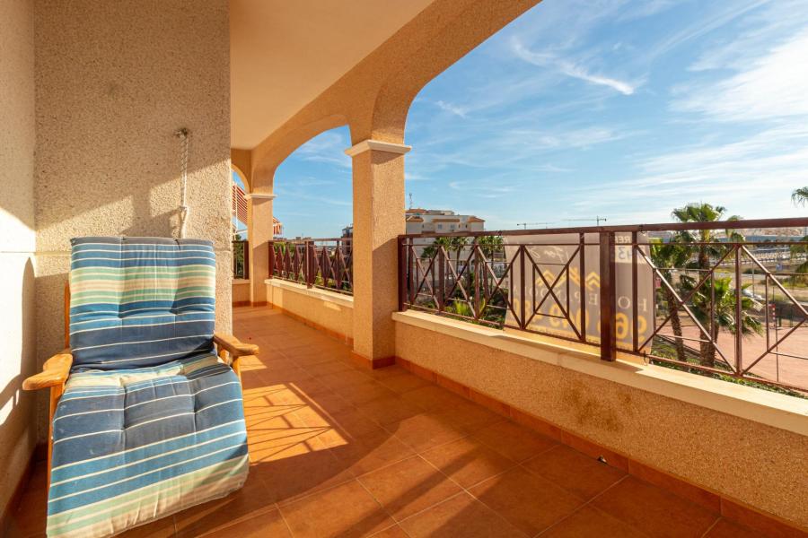 Nice south facing apartment for sale in the Laguna Golf complex on Playa Flamenca at La Zenia Boulevard.