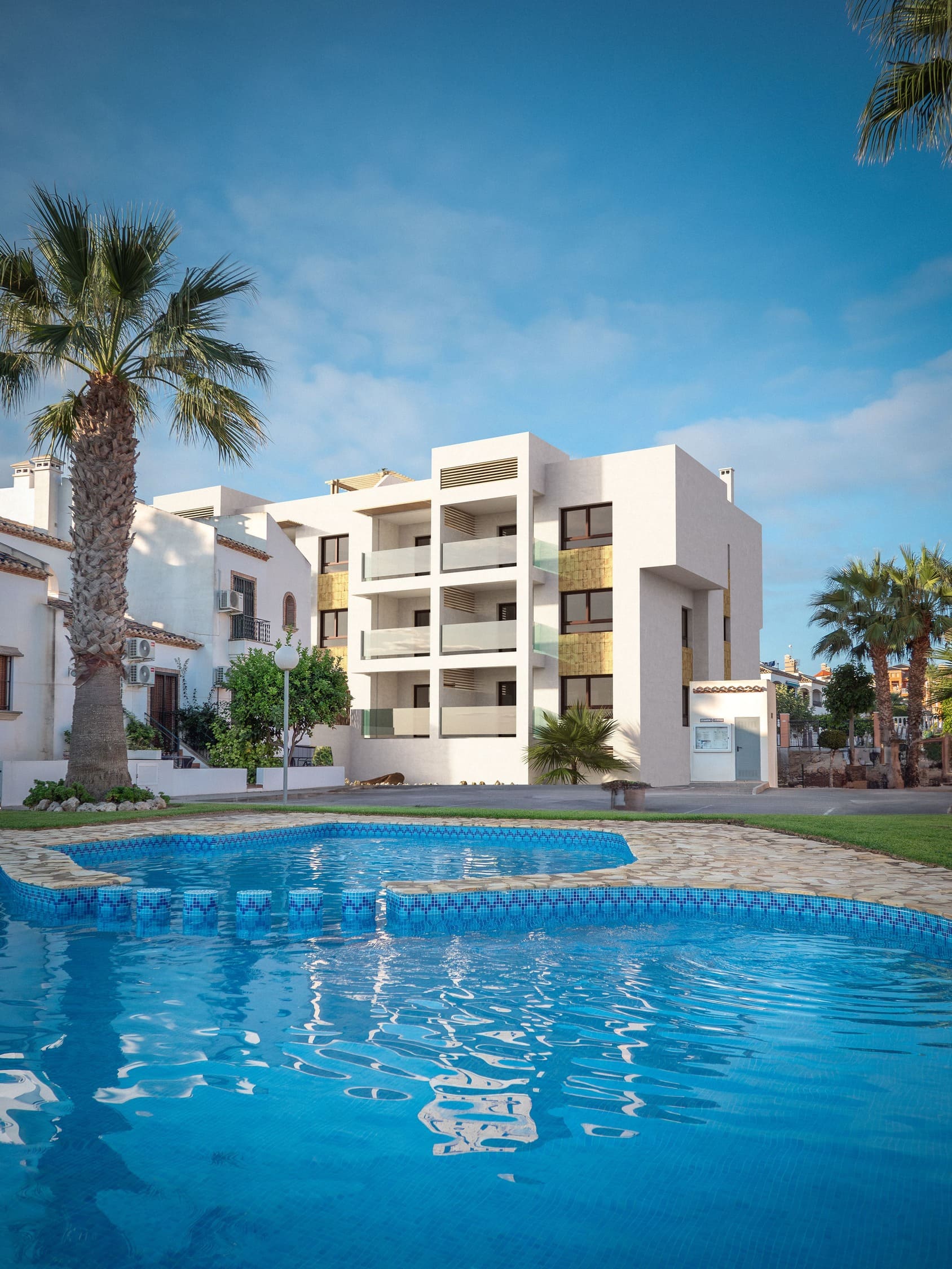 Modern new-build apartments for sale in a small-scale apartment building in Villamartin.