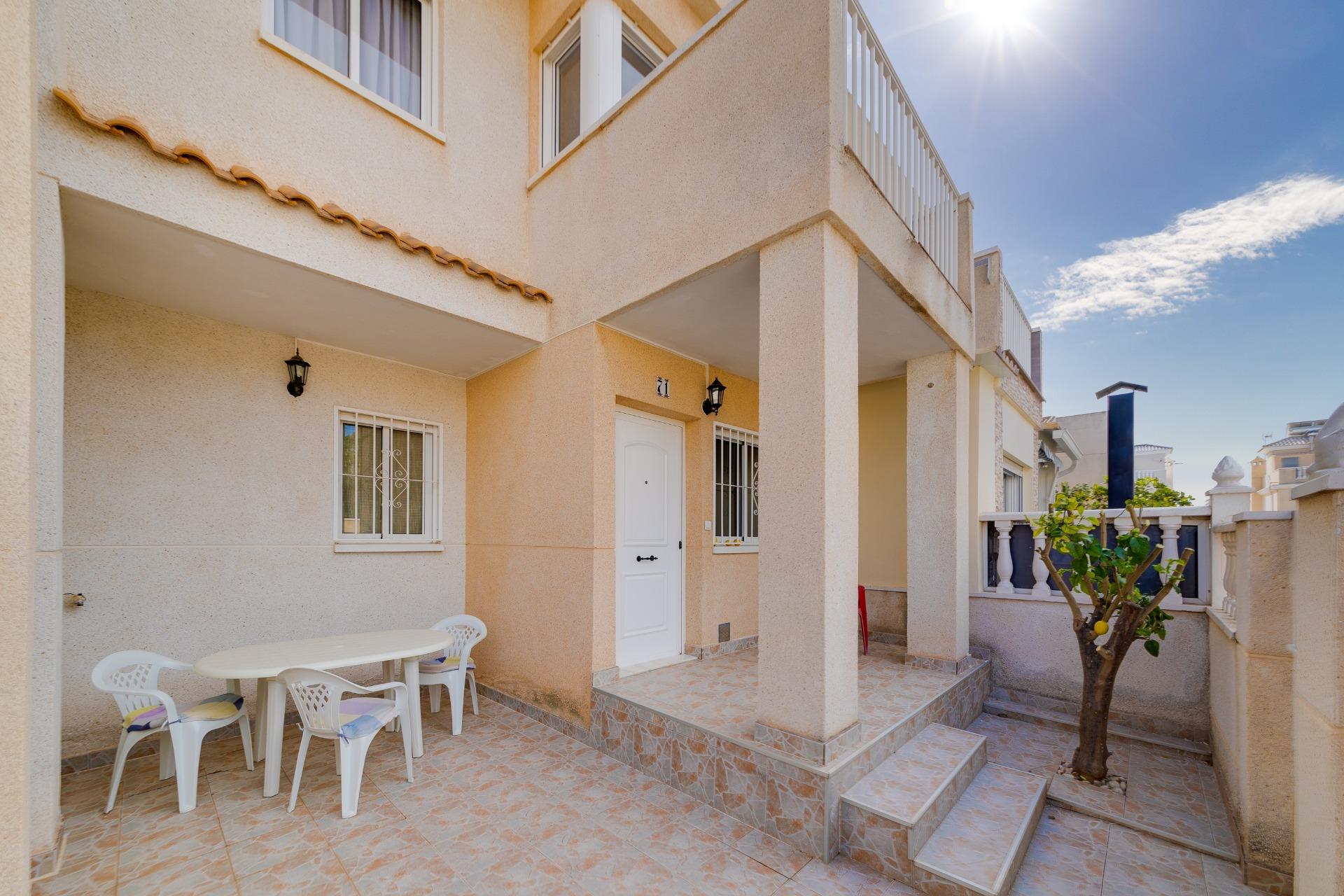 Cozy townhouse for sale in Aguas Nuevas, Torrevieja.