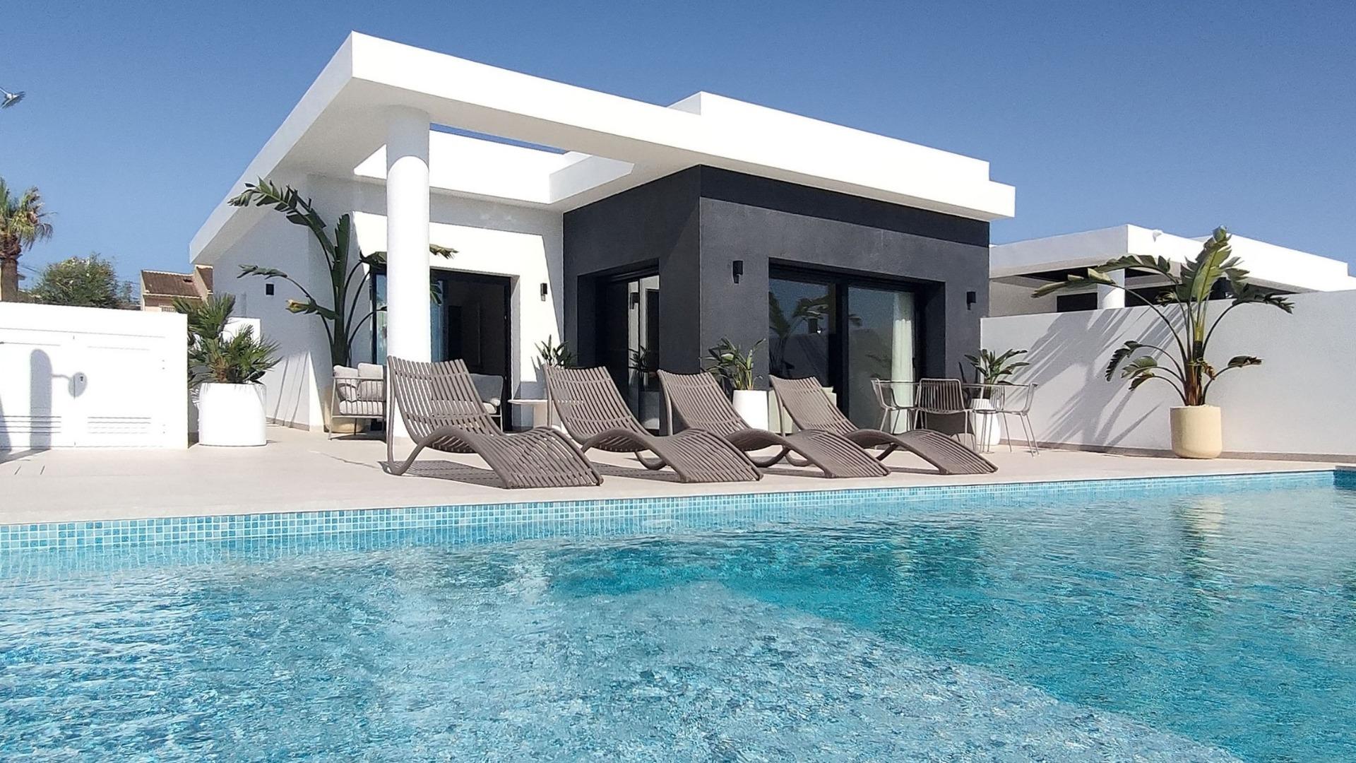 villa for sale in Rojales
