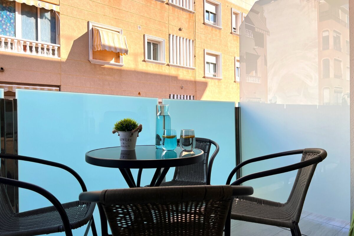 Modern apartment for sale with comunal pool near the beach Del Cura in Torrevieja.